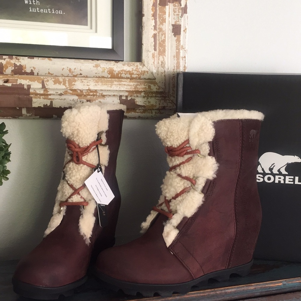 Sorel Brown Winter Boots with Cream Accents